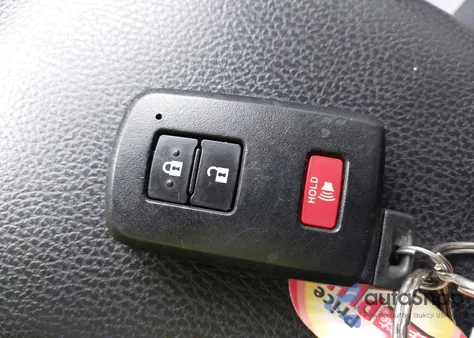 2018 Toyota Rav4 Xle из США, поврежденный, VIN 2T3RFREV9JW744451